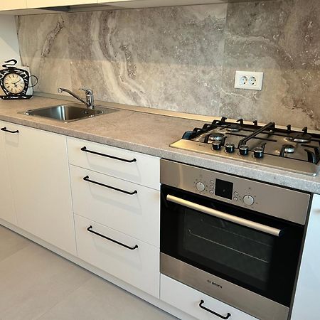 The Cozy Flat - Modern, New, 2 Rooms Apartment, Parking Бухарест Экстерьер фото