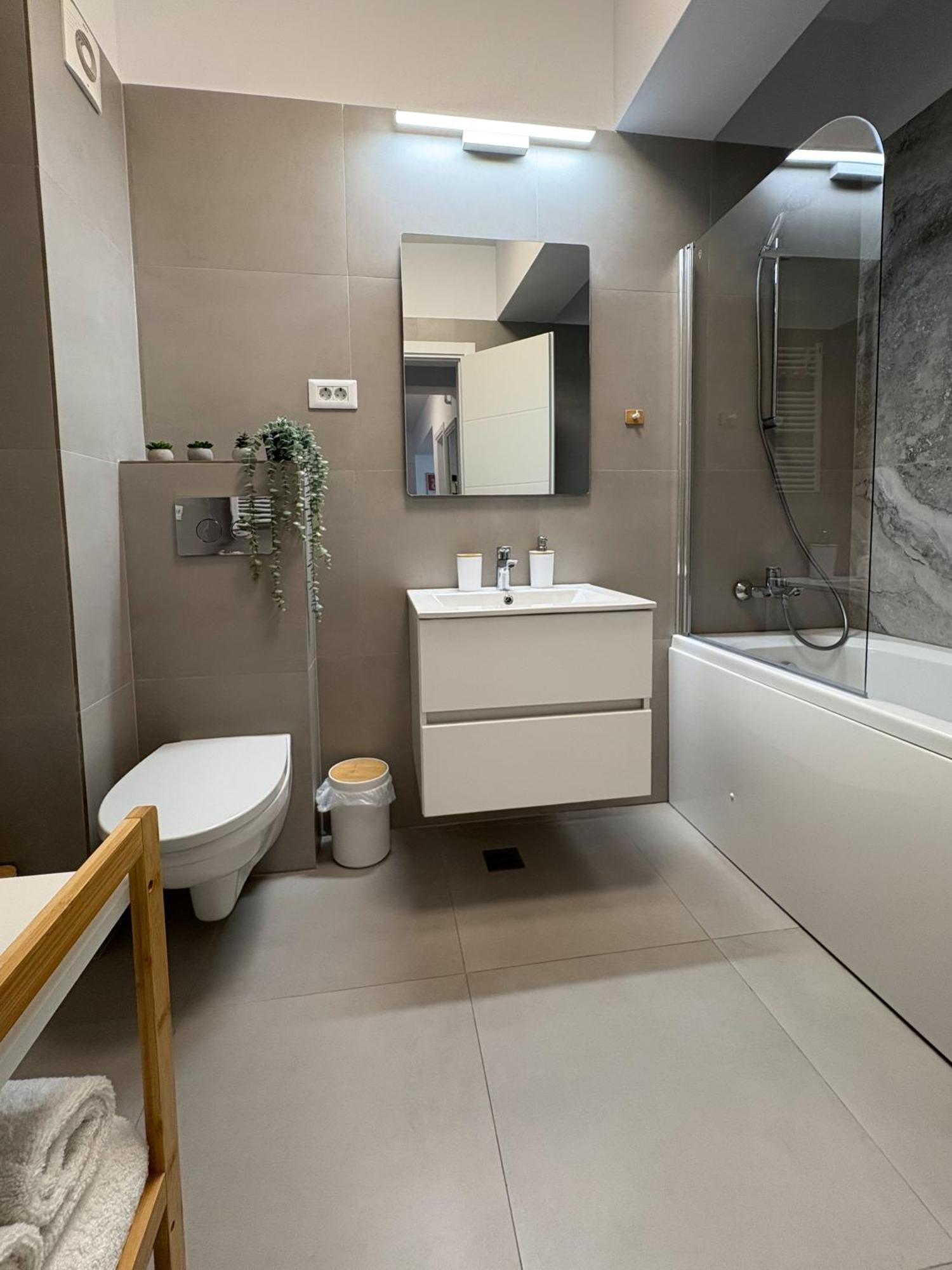 The Cozy Flat - Modern, New, 2 Rooms Apartment, Parking Бухарест Экстерьер фото